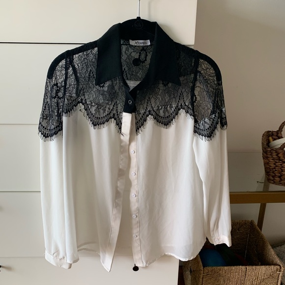 Lulus Tops - Xtaren Lulus Blouse. Black/White Lace